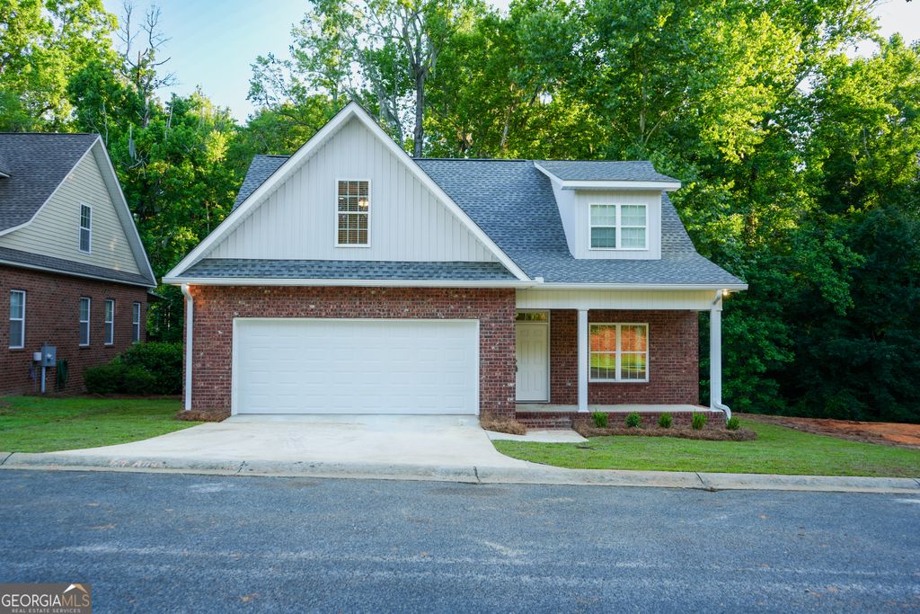 118 Fox Fire Court, Dublin, GA 31021