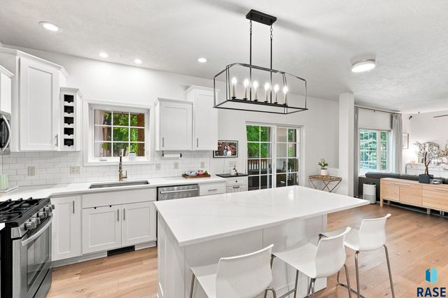 7305 S Russet Dr Drive, Sioux Falls, SD 57108