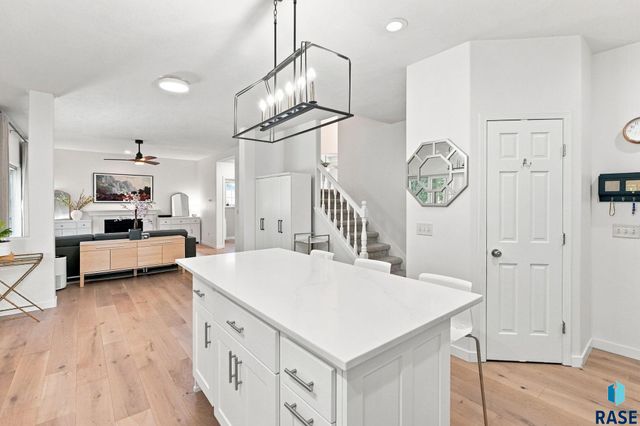 7305 S Russet Dr Drive, Sioux Falls, SD 57108