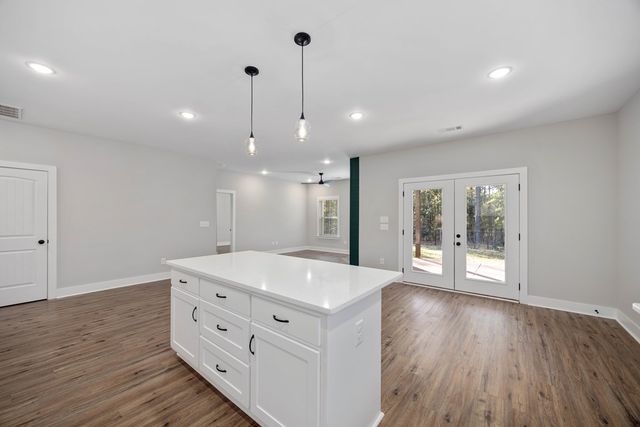 211 Dorsey Drive, Hamilton, GA 31811