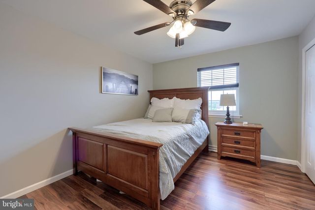 170 OVERVIEW CIR W, Red Lion, PA 17356