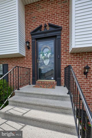 170 OVERVIEW CIR W, Red Lion, PA 17356
