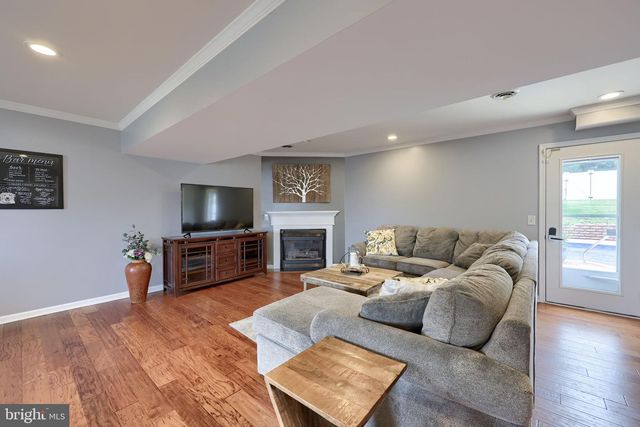 170 OVERVIEW CIR W, Red Lion, PA 17356