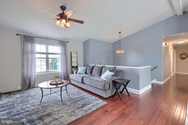 170 OVERVIEW CIR W, Red Lion, PA 17356