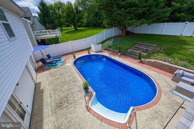 170 OVERVIEW CIR W, Red Lion, PA 17356