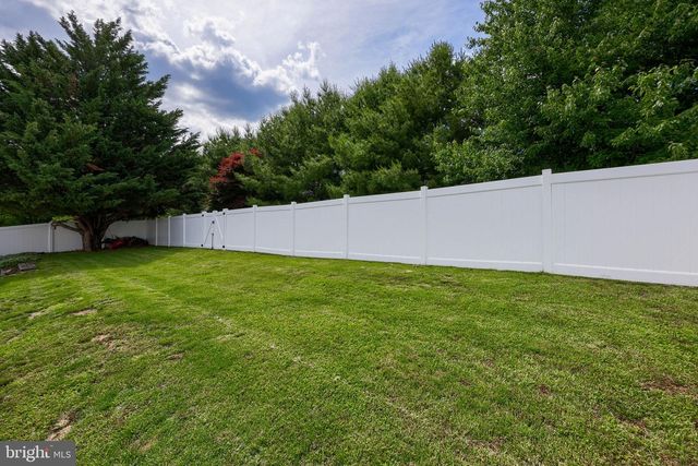 170 OVERVIEW CIR W, Red Lion, PA 17356