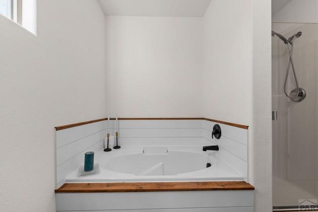 5151 Goldking Rd, Pueblo, CO 81008