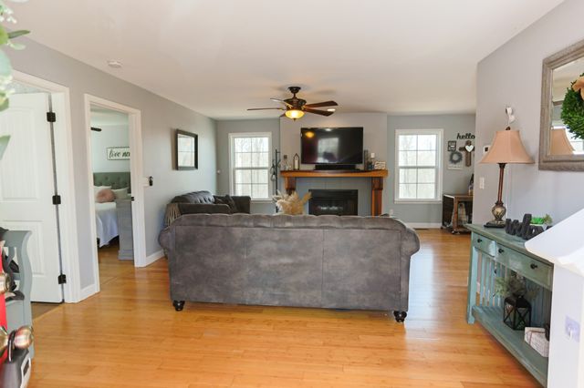 161 Shiloh Ln, Smithville, TN 37166