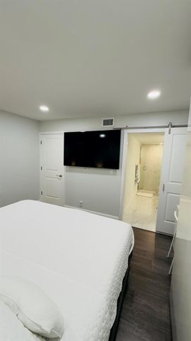 702 SE 2nd Avenue SE 405, Deerfield Beach, FL 33441