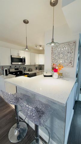 702 SE 2nd Avenue SE 405, Deerfield Beach, FL 33441