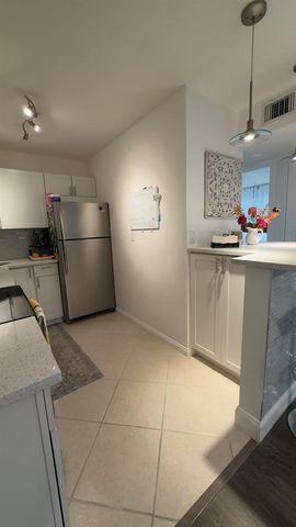 702 SE 2nd Avenue SE 405, Deerfield Beach, FL 33441