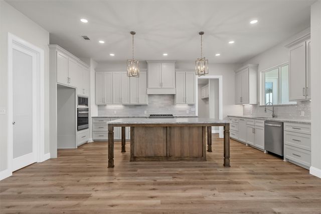 995 Galaxy Road, Woodway, TX 76712