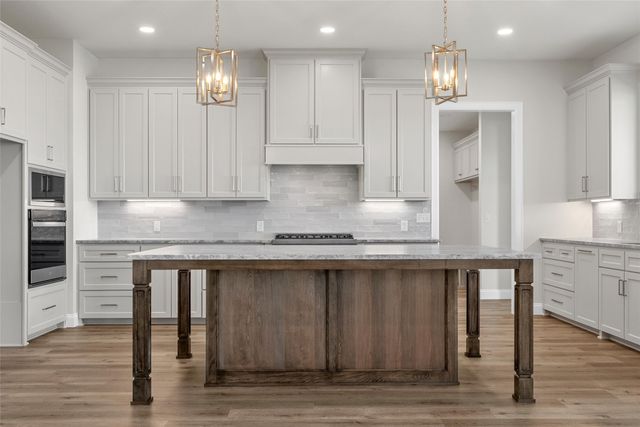 995 Galaxy Road, Woodway, TX 76712