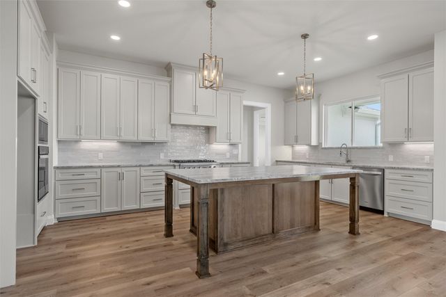 995 Galaxy Road, Woodway, TX 76712