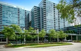 9725 WOODS Drive 512, Skokie, IL 60077