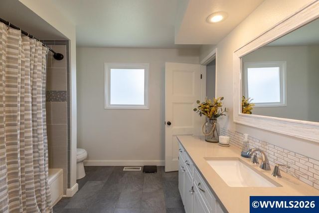 1302 Mandarin St NE, Keizer, OR 97303