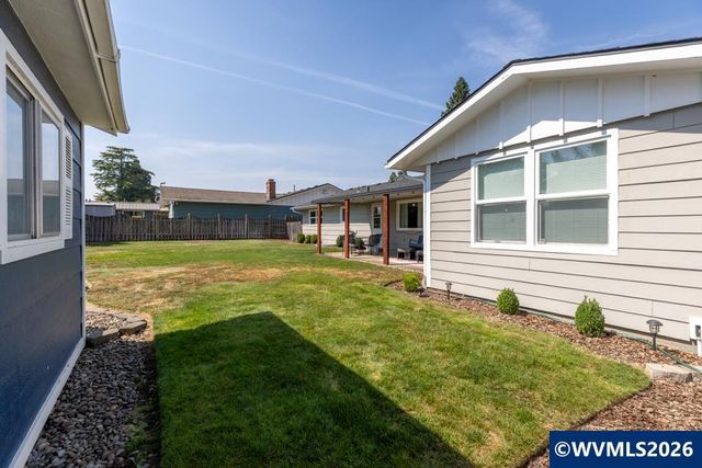 1302 Mandarin St NE, Keizer, OR 97303