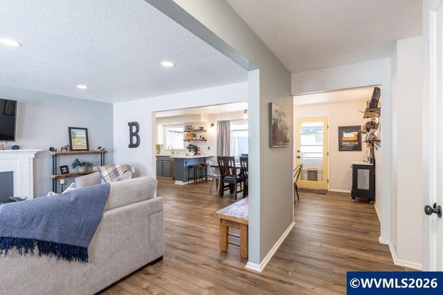 1302 Mandarin St NE, Keizer, OR 97303
