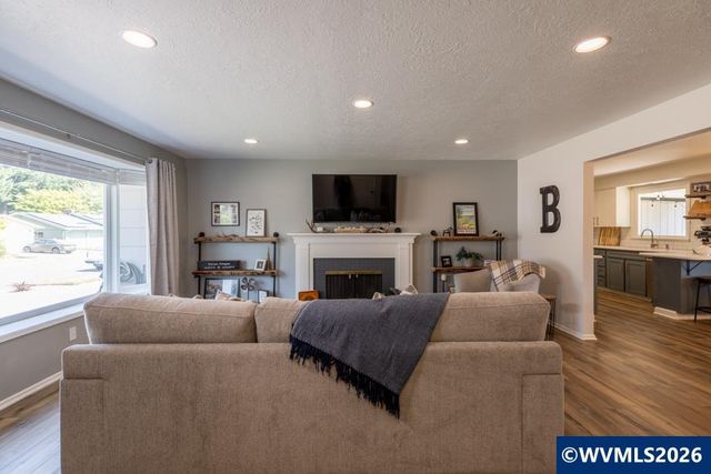 1302 Mandarin St NE, Keizer, OR 97303
