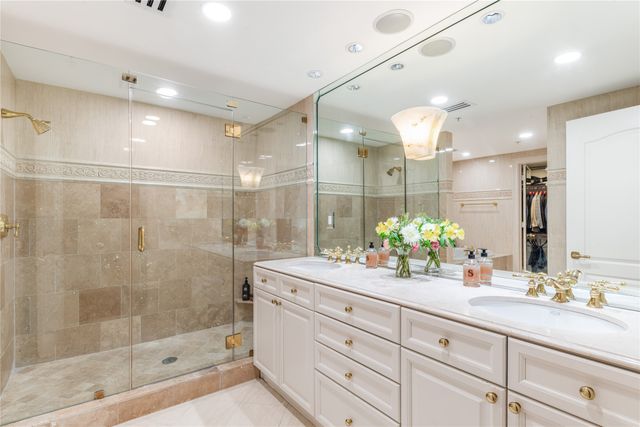 3401 Lee Parkway 404, Dallas, TX 75219