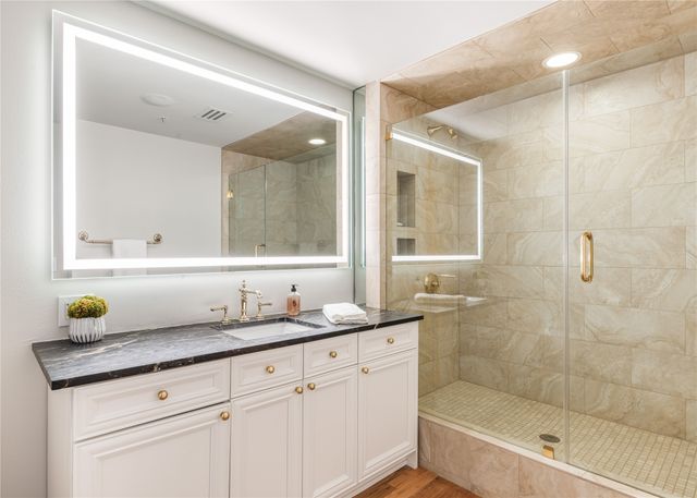 3401 Lee Parkway 404, Dallas, TX 75219