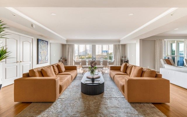 3401 Lee Parkway 404, Dallas, TX 75219