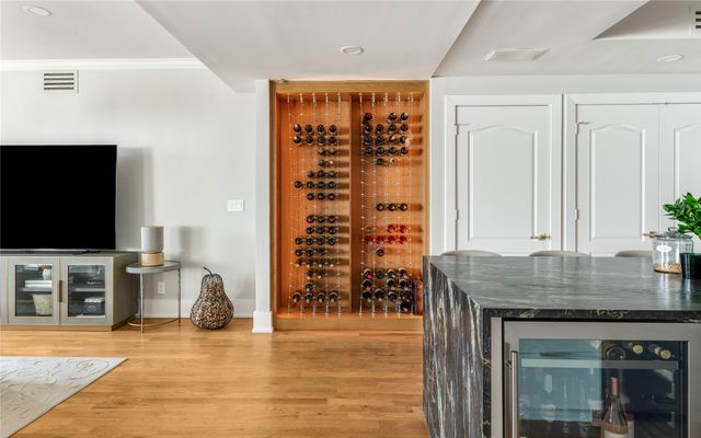 3401 Lee Parkway 404, Dallas, TX 75219