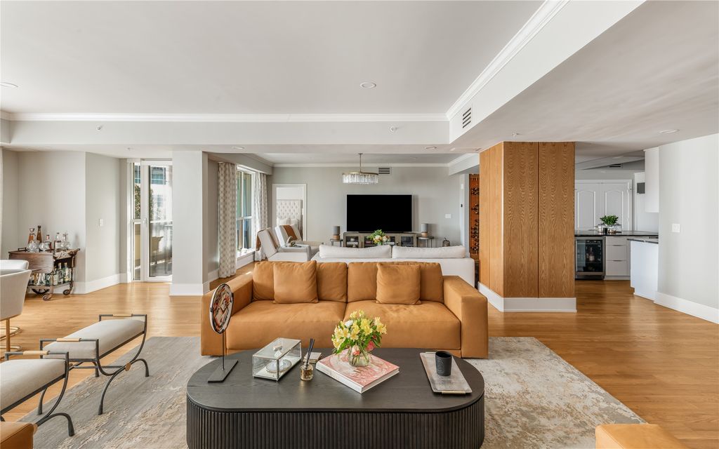 3401 Lee Parkway 404, Dallas, TX 75219