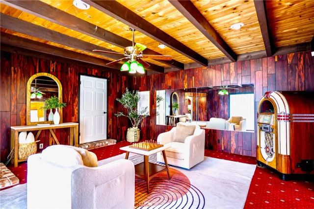 1044 N Pass Ave, Burbank, CA 91505