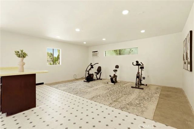 1044 N Pass Ave, Burbank, CA 91505