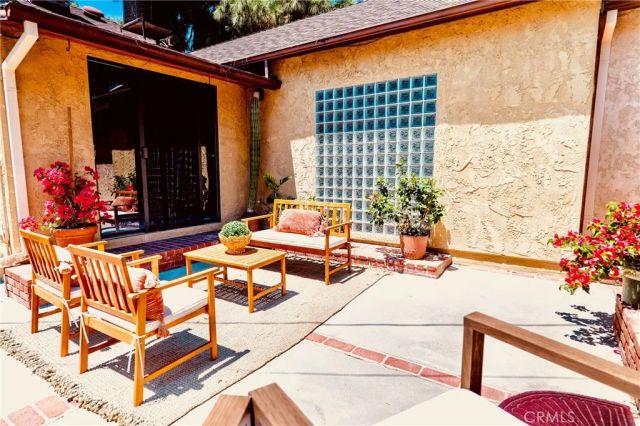 1044 N Pass Ave, Burbank, CA 91505