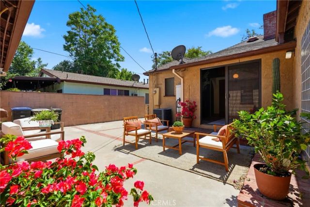 1044 N Pass Ave, Burbank, CA 91505