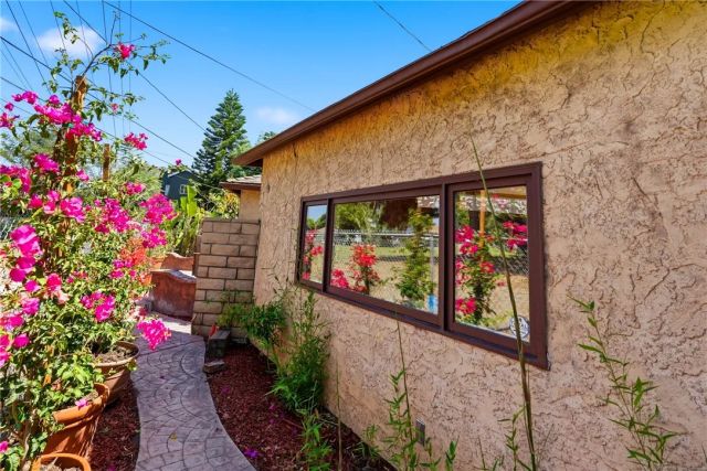 1044 N Pass Ave, Burbank, CA 91505