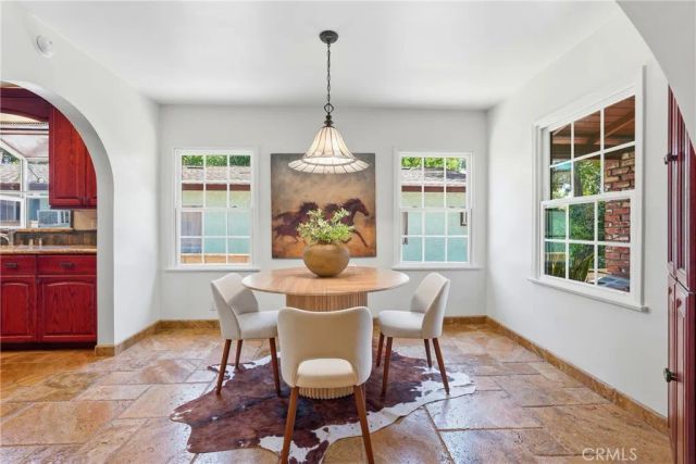 1044 N Pass Ave, Burbank, CA 91505