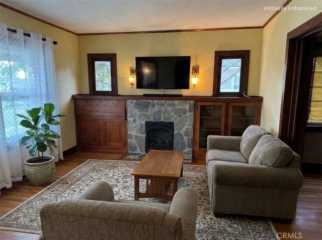 425 W Lime Avenue, Monrovia, CA 91016