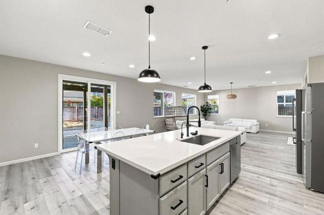 839 Dunmore Street, Oakley, CA 94561