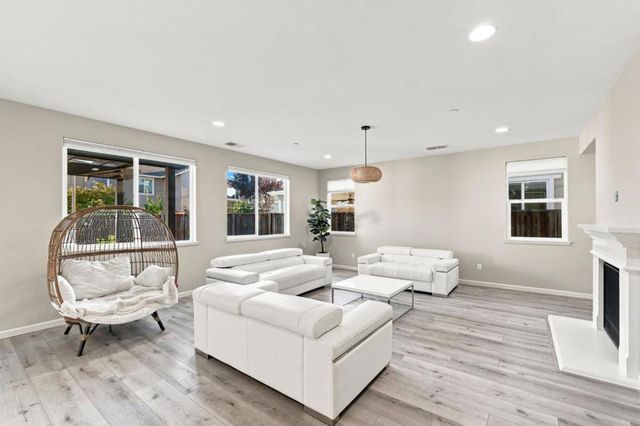 839 Dunmore Street, Oakley, CA 94561