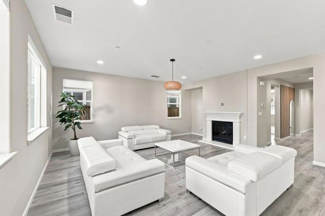 839 Dunmore Street, Oakley, CA 94561