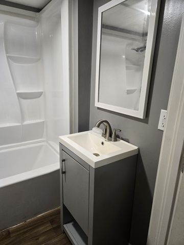 701 Cumberland Dr, Clarksville, TN 37040