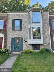 5964 CLERKENWELL CT, Burke, VA 22015