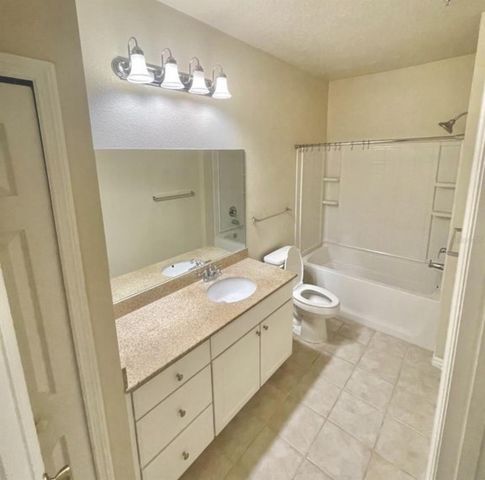 430 SOUTHERN PECAN CIRCLE 106, Winter Garden, FL 34787