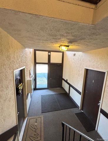 4961 E 10 Mile Road, Warren, MI 48091