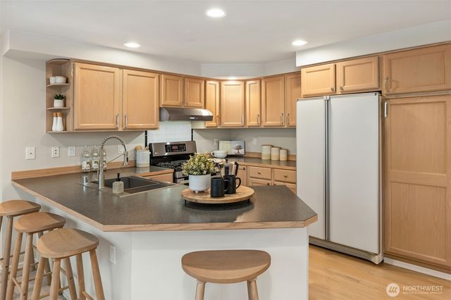 1430 32nd Avenue, Seattle, WA 98122