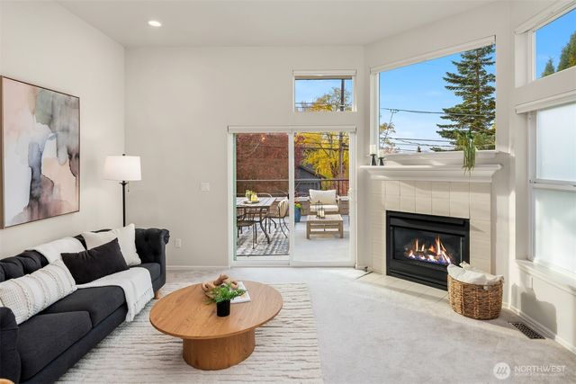 1430 32nd Avenue, Seattle, WA 98122