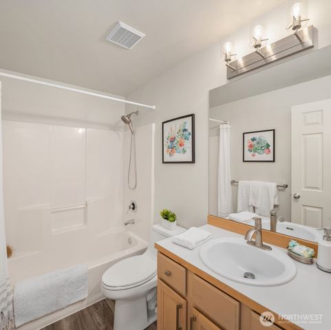 1430 32nd Avenue, Seattle, WA 98122