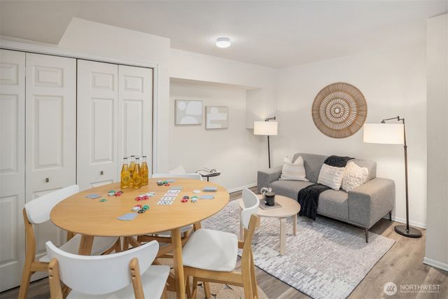 1430 32nd Avenue, Seattle, WA 98122