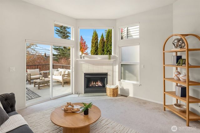 1430 32nd Avenue, Seattle, WA 98122