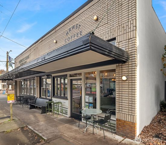 1430 32nd Avenue, Seattle, WA 98122