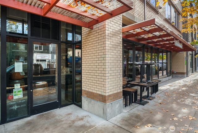 1430 32nd Avenue, Seattle, WA 98122