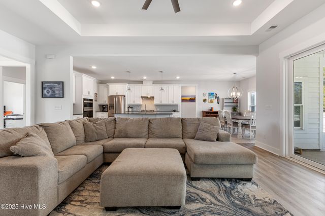 824 The Cape Boulevard, Wilmington, NC 28412